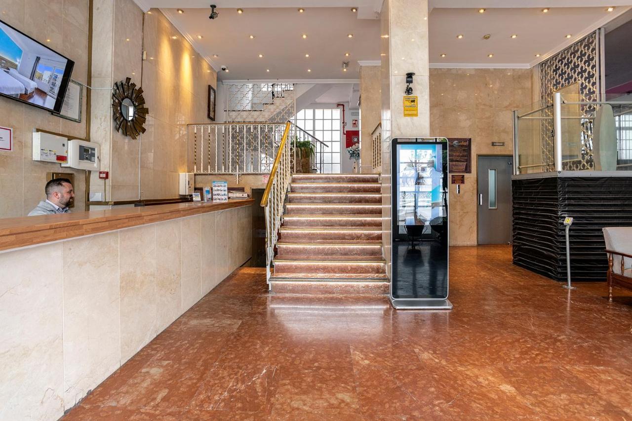 Hotel Torremolinos Centro By Croma Exteriör bild